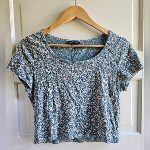 Floral Crop Top (American Eagle Outfiters)